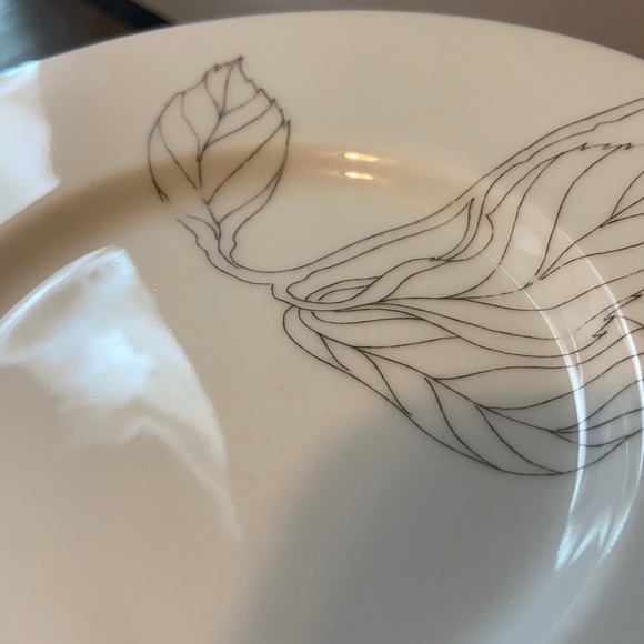 Eight (8) Hydrangea by Block saucers - Picture 3 of 16